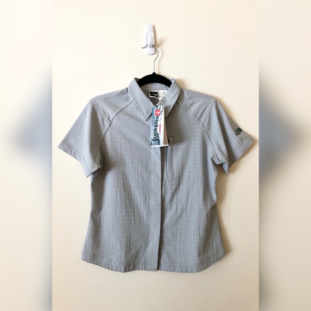 🆕 The North Face Women’s TekWare Short Sleeve Top